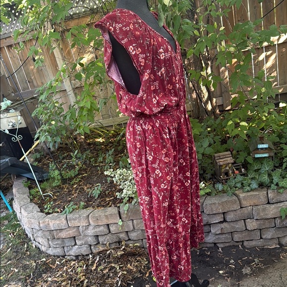 Old Navy XXL Tall Floral Red Midi Dress. - Picture 7 of 11